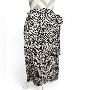 Sadie & Love Black and White Skirt